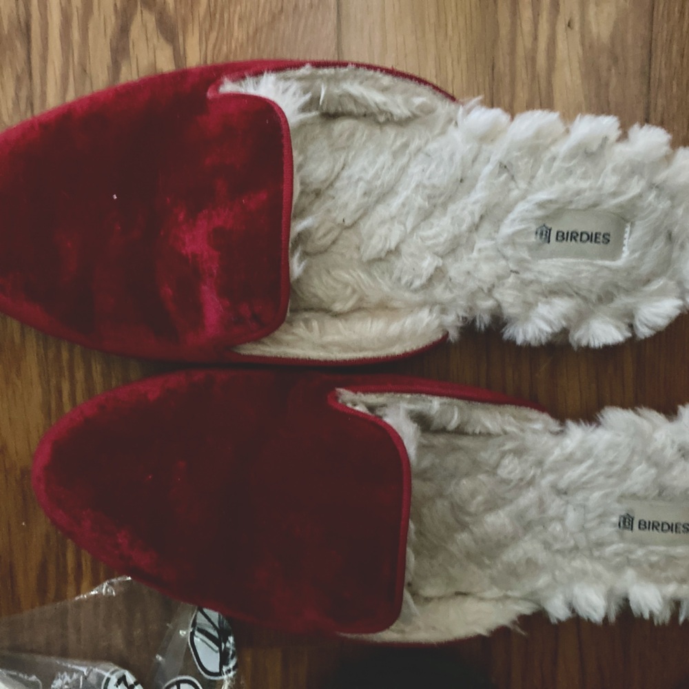 EUC Birdies The Phoebe holiday velvet and faux fur mules